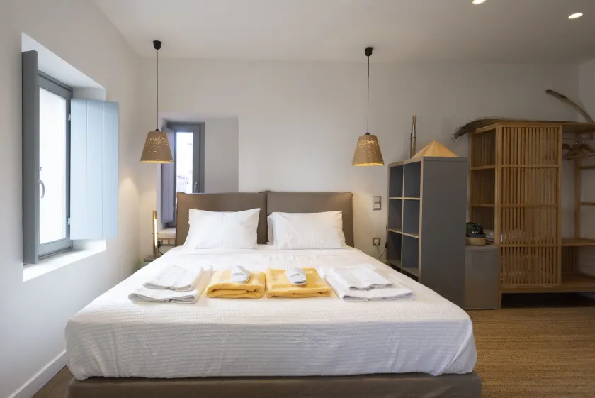 Pylosea Luxury Lodge - Image 1
