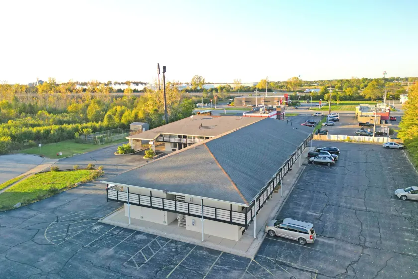 Brookville Inn By OYO Near Dayton International Airport - Image 1