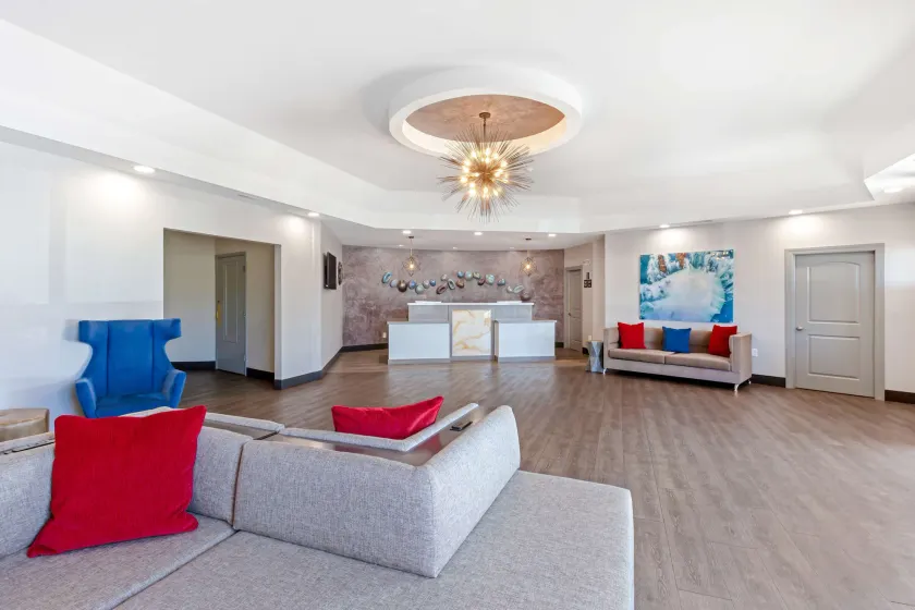 Best Western Summit Inn - Image 1