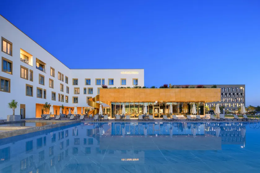 mk hotel tirana - Image 1