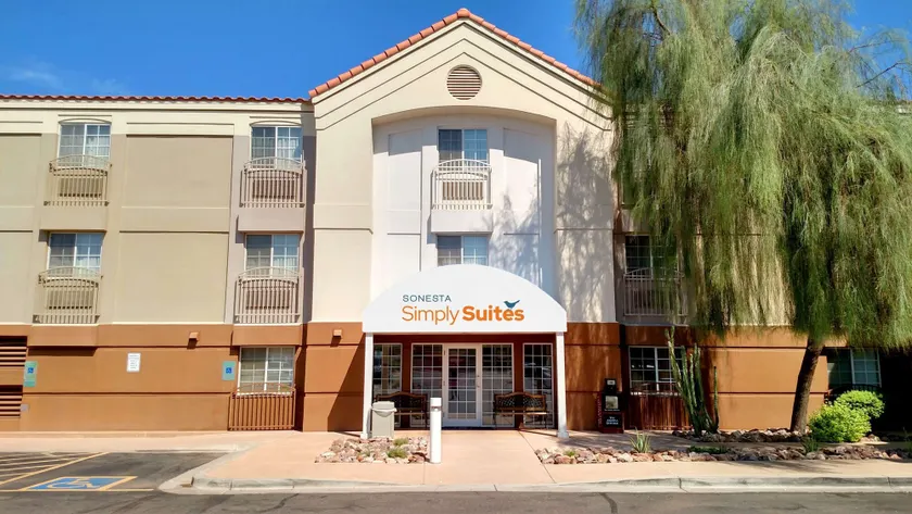 Sonesta Simply Suites Phoenix Tempe - Image 1