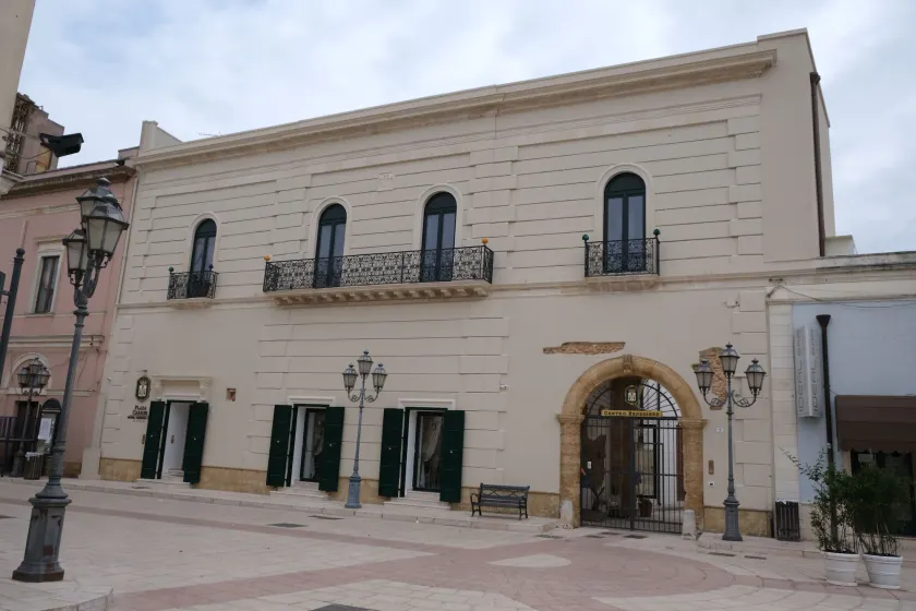 PLAZACARRISI HOTEL & SPA - Image 1