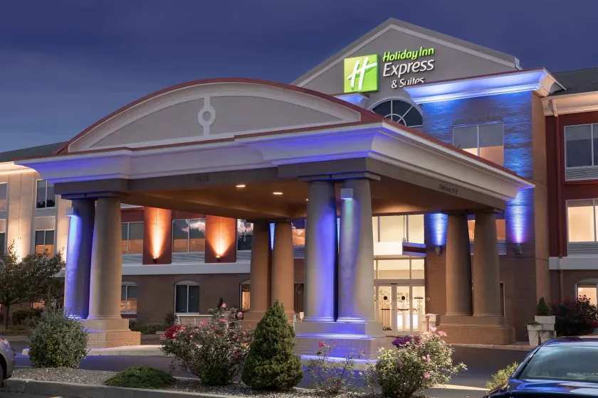 Holiday Inn Express Hotel & Suites Binghamton University-Vestal by IHG - Image 1