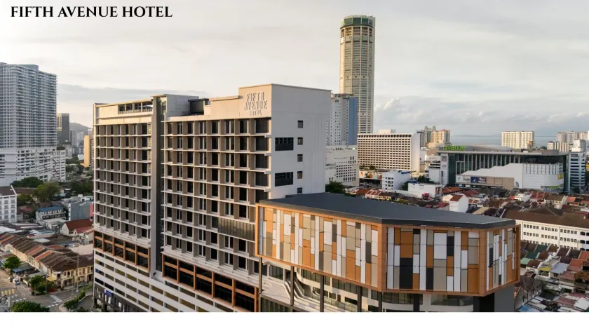Fifth Avenue Hotel - Image 1