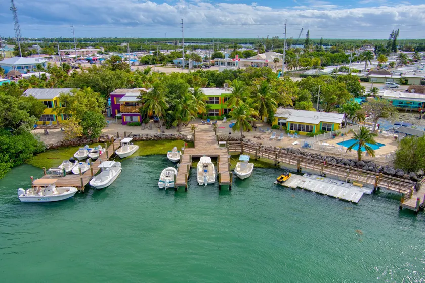 Captain Pip's Marina & Hideaway - Image 1