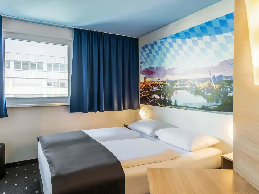 B&B Hotel München City-Nord - Image 1