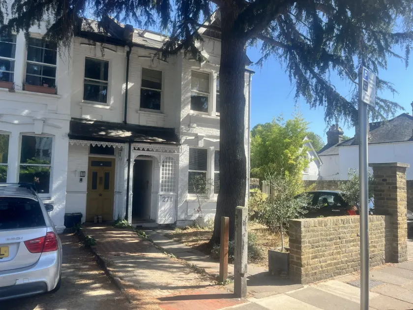 Kew Studios and Rooms - Image 1