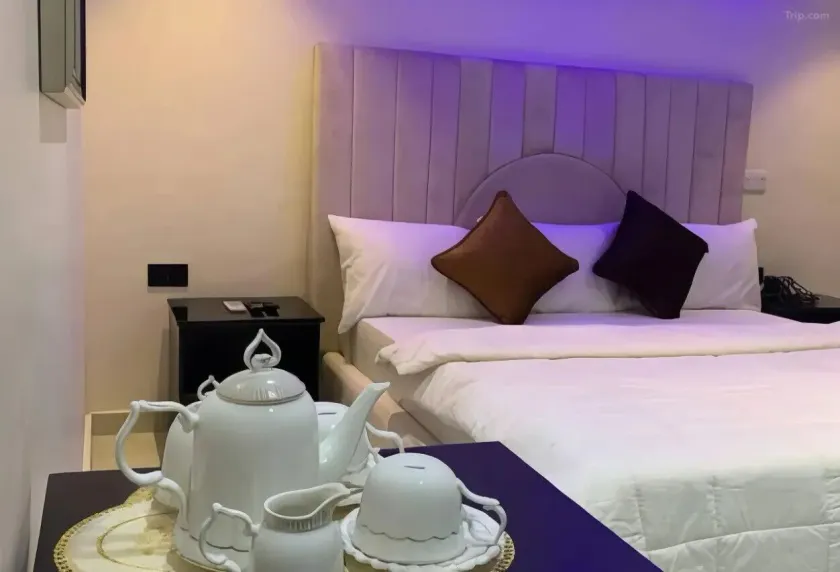 Ikad Hotel and Suite - Image 1