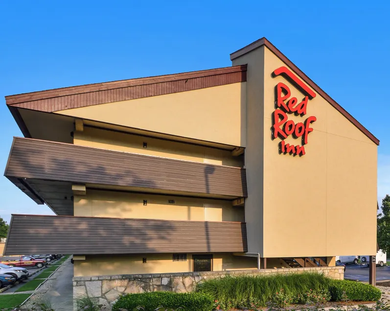 Red Roof Inn Lexington South - Image 1