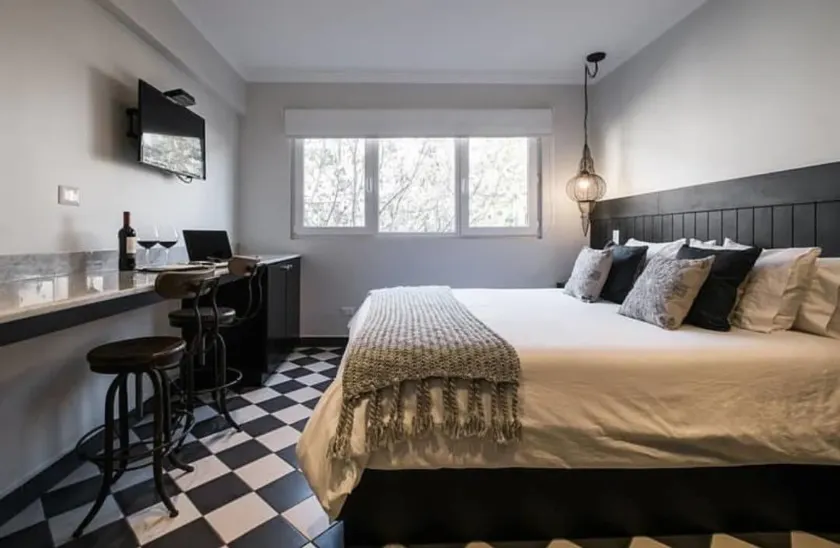 Apart Hotel B - Image 1