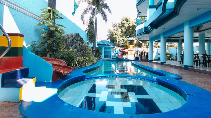 RedDoorz Plus at Villa Gloria Taguig - Image 1