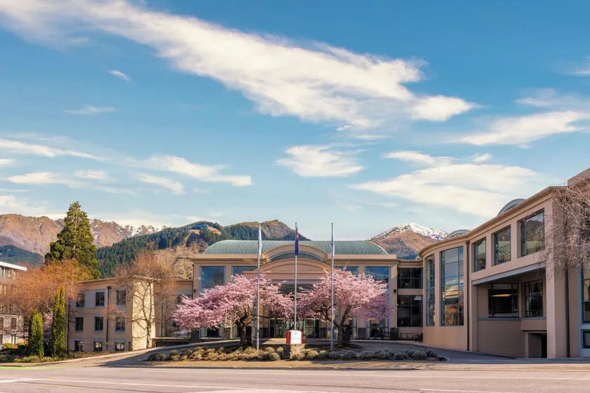 Millennium Hotel Queenstown - Image 1