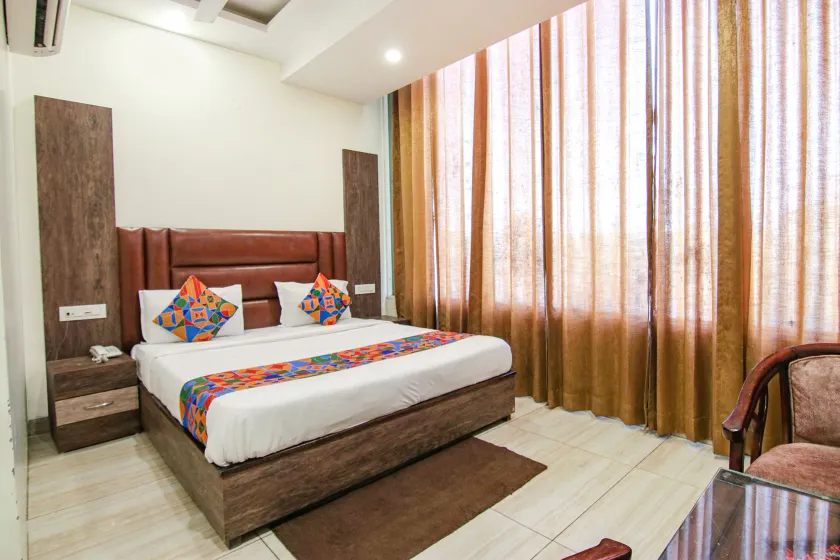 Hotel la vista - Image 1