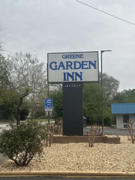 Green Garden Inn - Image 1