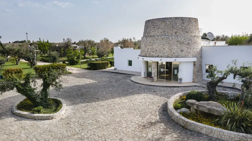 Color Dolmen Family Village - Image 1