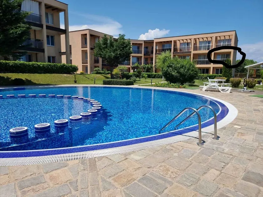 Nice Apartment With Swimming Pool - Image 1