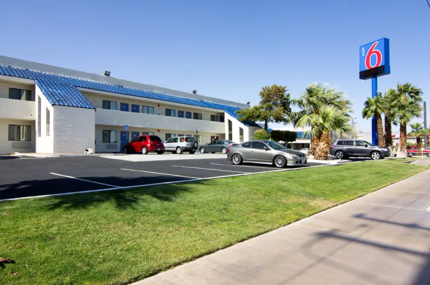 Motel 6-North Palm Springs, CA - North - Image 1