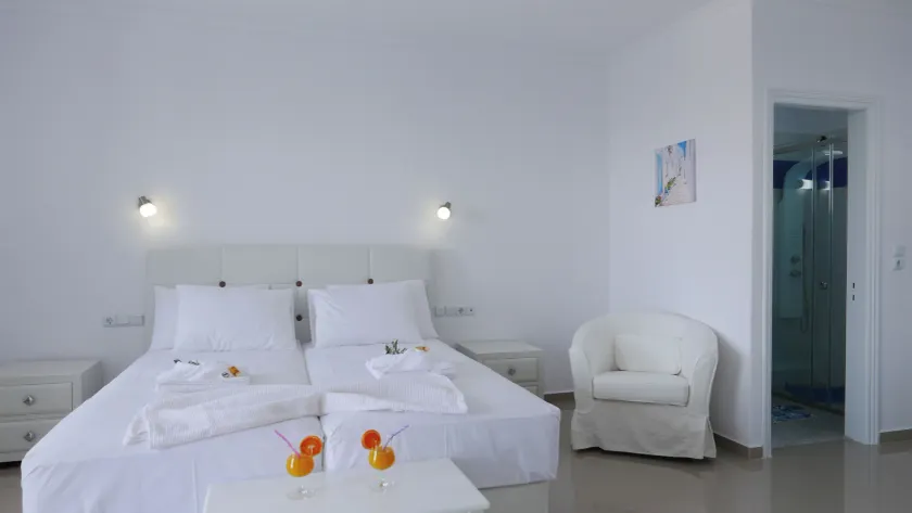 Limnionas Bay Hotel - Image 1
