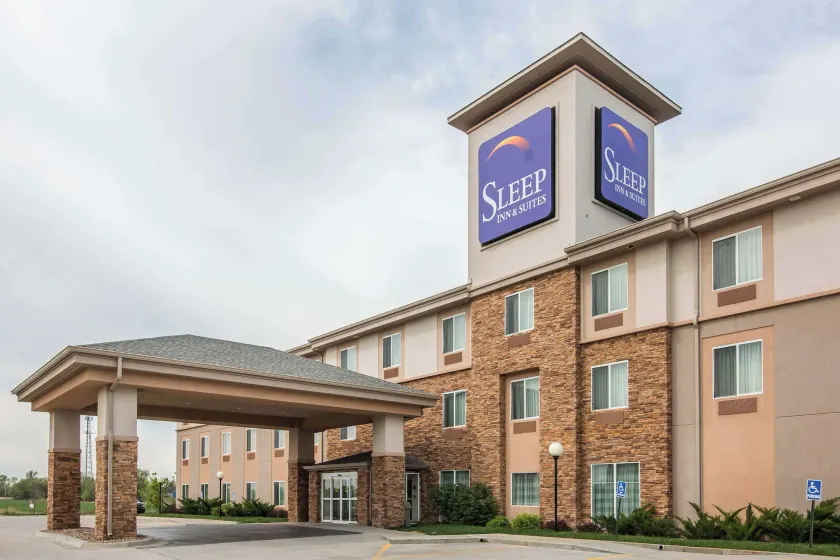 Sleep Inn & Suites Haysville - Wichita South - Image 1