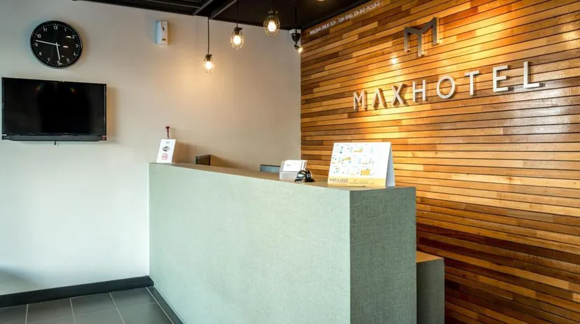 MAX Hotel Subang Jaya - Image 1