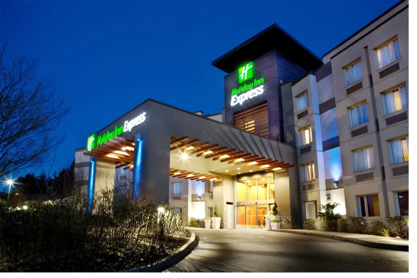 Holiday Inn Express & Suites Langley by IHG - Image 1
