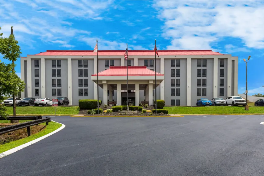 Red Roof Inn Nashville - Music City - Image 1