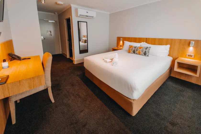 Clarion Hotel Townsville - Image 1