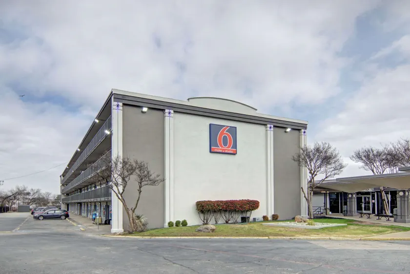 Studio 6 Mesquite, TX Town East - Image 1