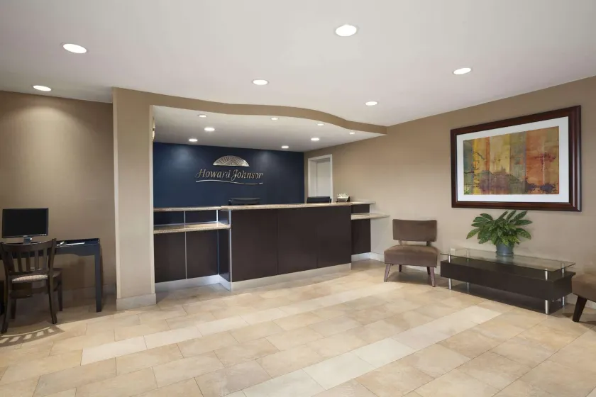 Howard Johnson by Wyndham San Diego Sea World - Image 1