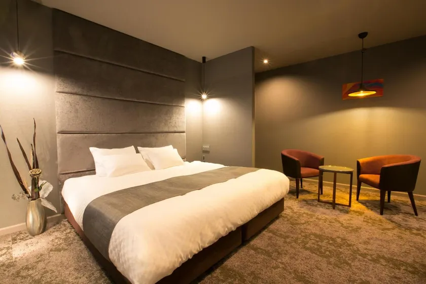 Hotel Banister Kyoto - Image 1