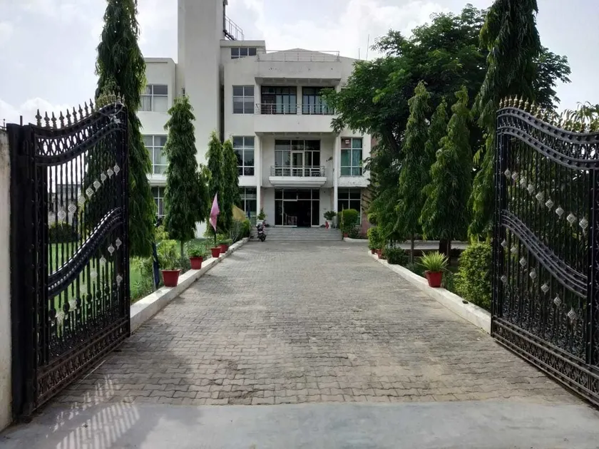Antariksh Hotel & Resorts - Image 1