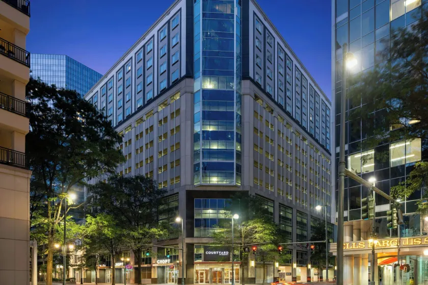 Courtyard Charlotte City Center - Image 1