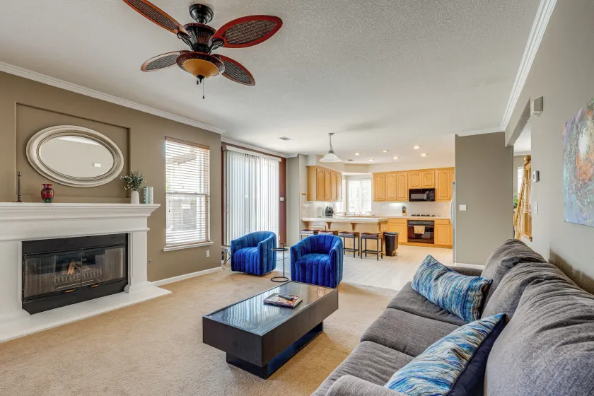 Pool Table & Home Gym! Manteca Group Getaway - Image 1