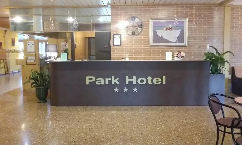 Park Hotel - Image 1