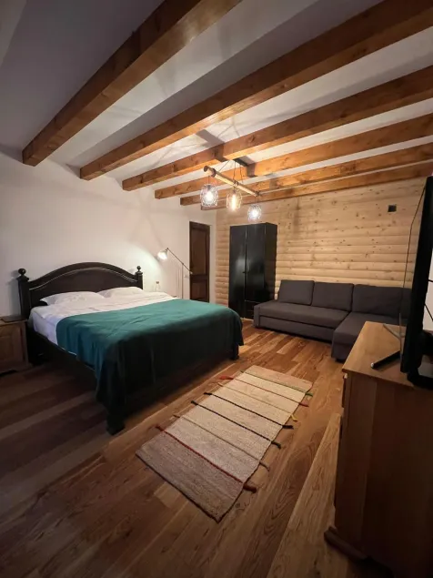 Casa Laptici - statiunea Pestera-Padina, Bucegi - Image 1