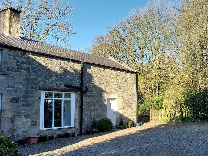 The Coach House- Canonbie - Image 1