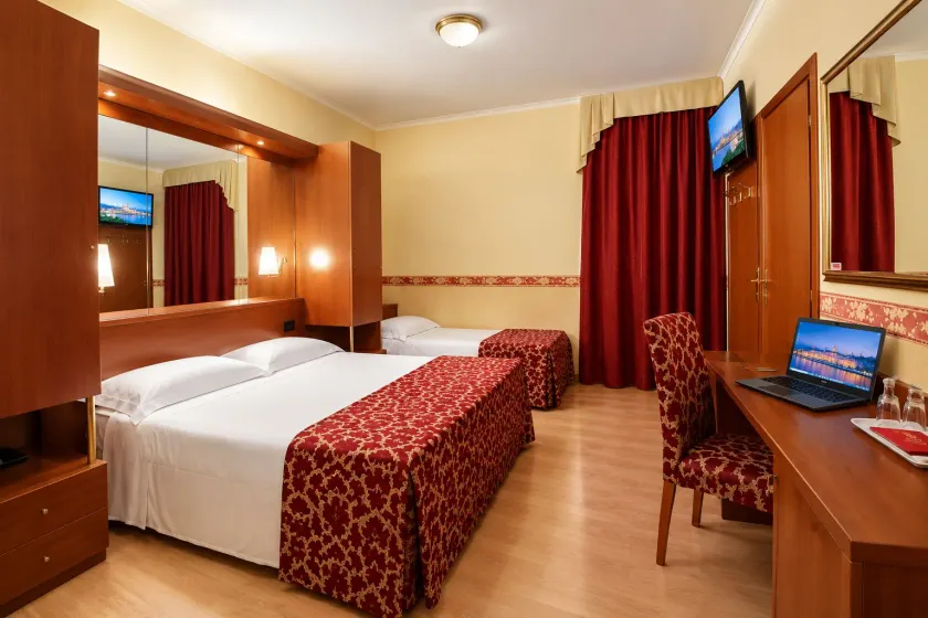 Felix Hotel & Residence - Image 1