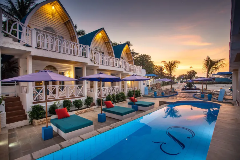 Santorini Beach Resort - Image 1