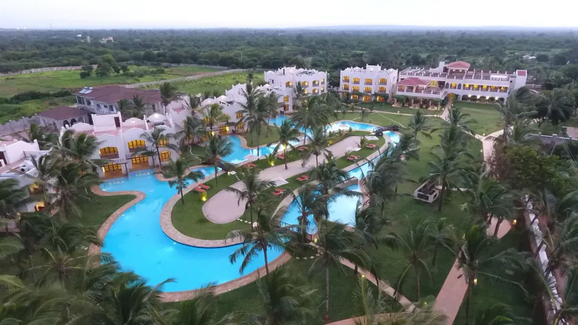 Silver Palm Spa & Resort - Image 1