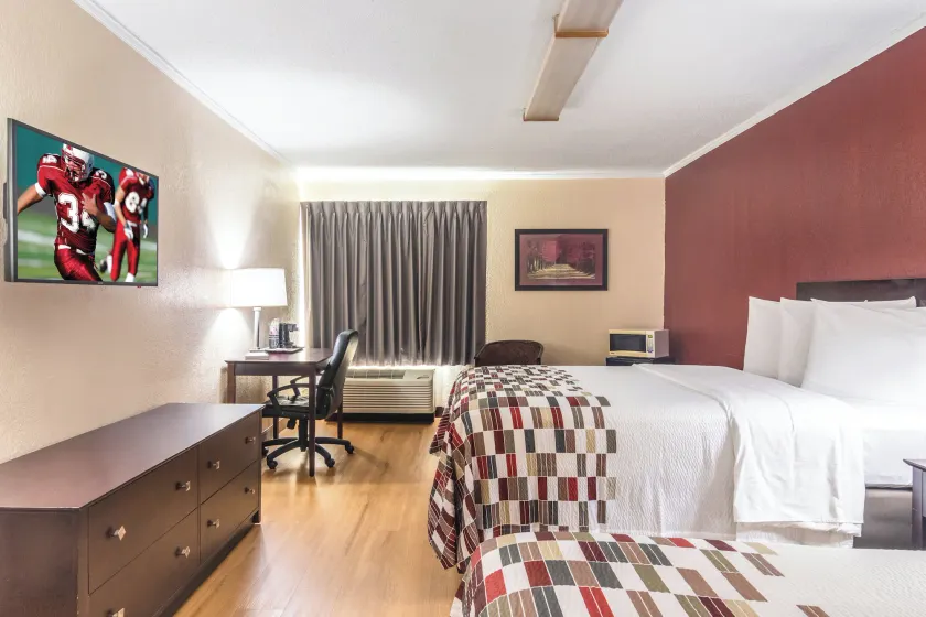 Red Roof Inn Ashtabula - Austinburg - Image 1