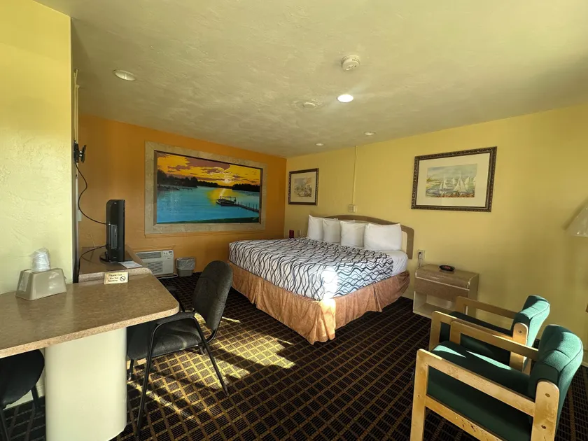 Super inn - Image 1