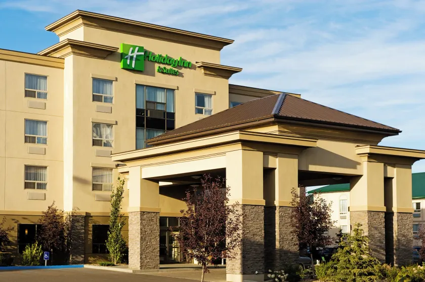 Holiday Inn & Suites Lloydminster by IHG - Image 1