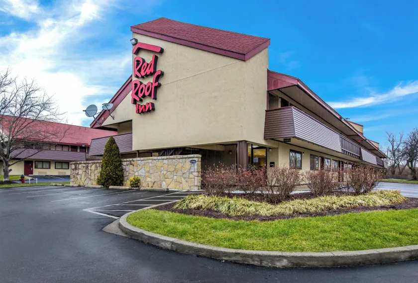 Red Roof Inn Lexington - Image 1