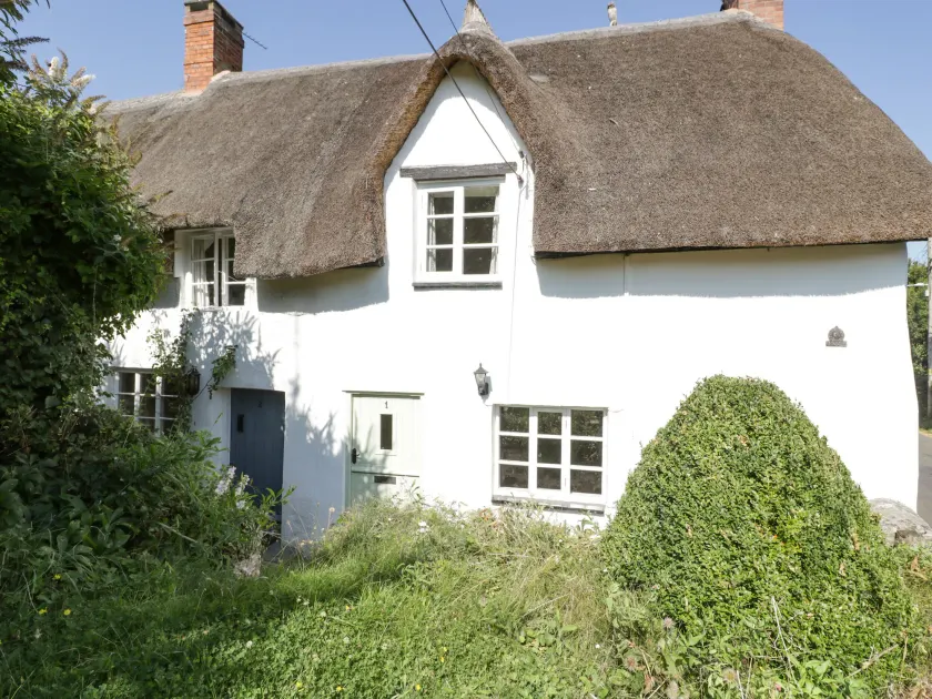 1 Old Thatch - Image 1