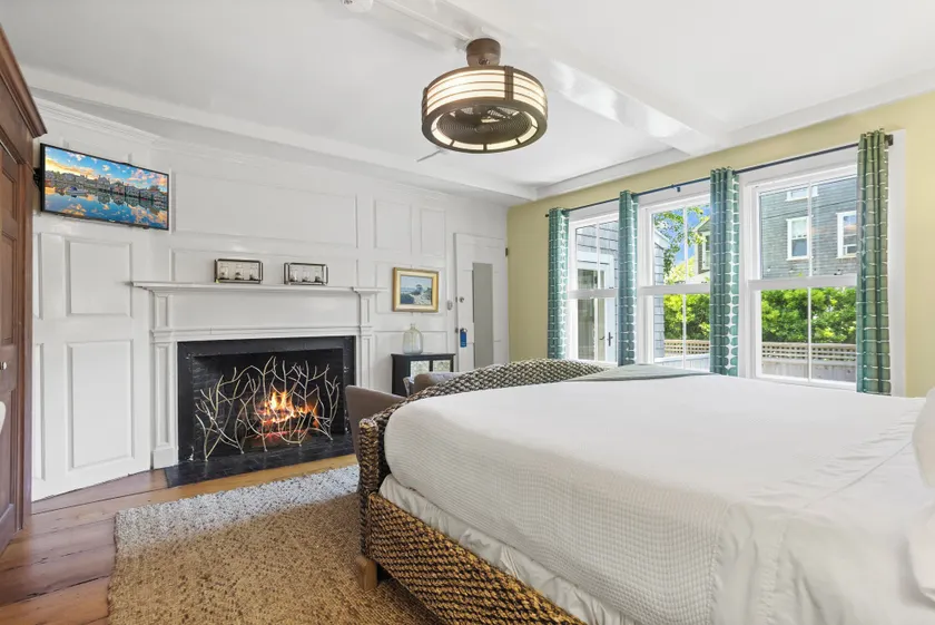 Carlisle House Inn - Image 1