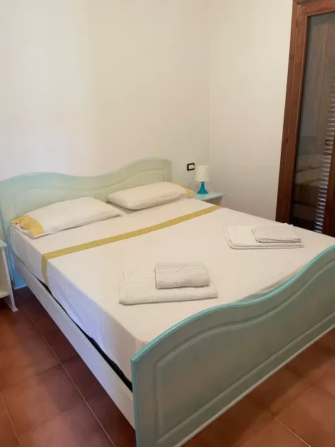 Modern 1 bed apartment sleep 3 sea view only 700mt from sea - Image 1