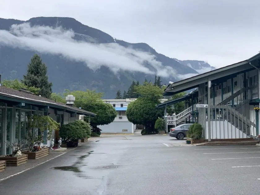 Slumber Lodge - Image 1