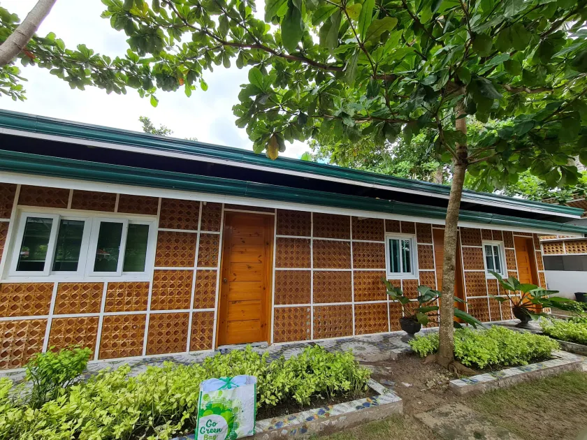 Tambayan Rooms and Cottages by SMS Hospitality - Image 1