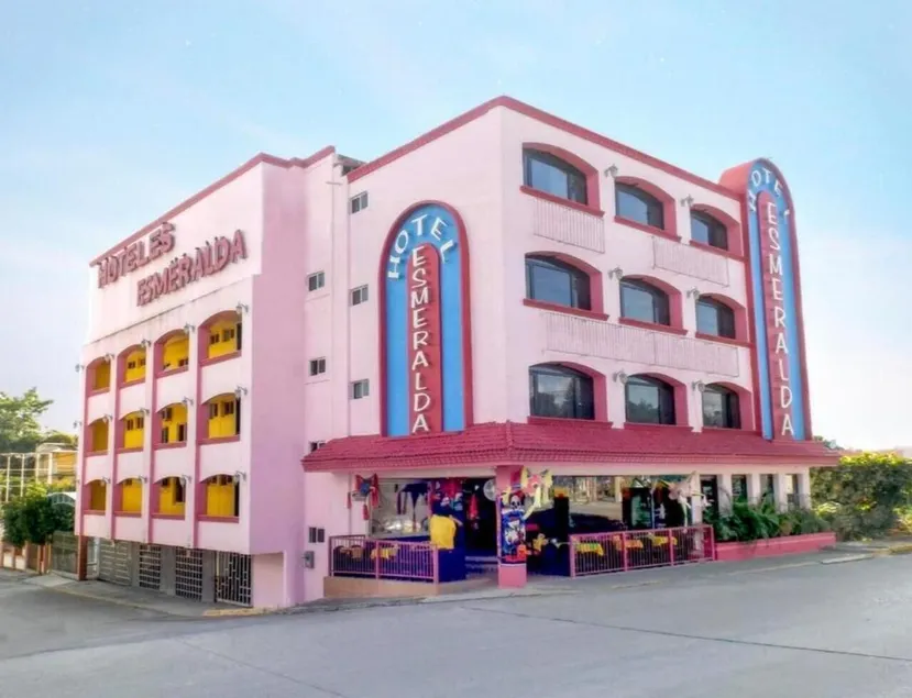 Hotel Esmeralda - Image 1