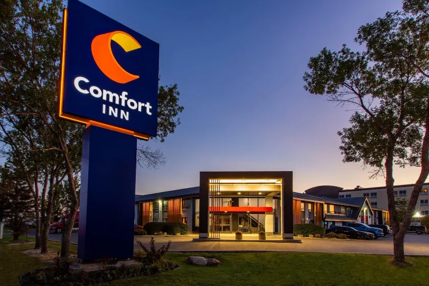 Comfort Inn Airport - Image 1